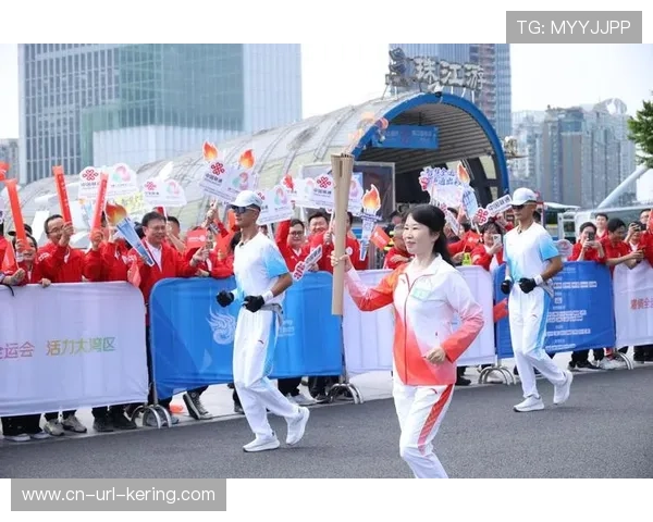 开闭幕式“同心之火”火炬，象征大湾区同心协力